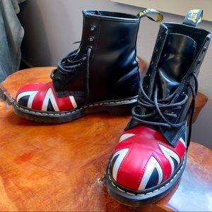 Dr Marten's 10950 Union Jack women's boot